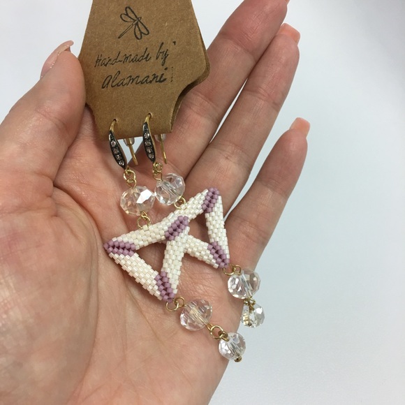 Handmade Japanese seed beads triangle earrings - Picture 3 of 3